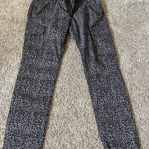 Leopard print- Mavi Pants